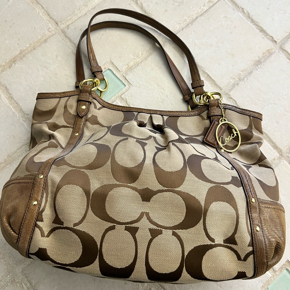 Coach signature tote